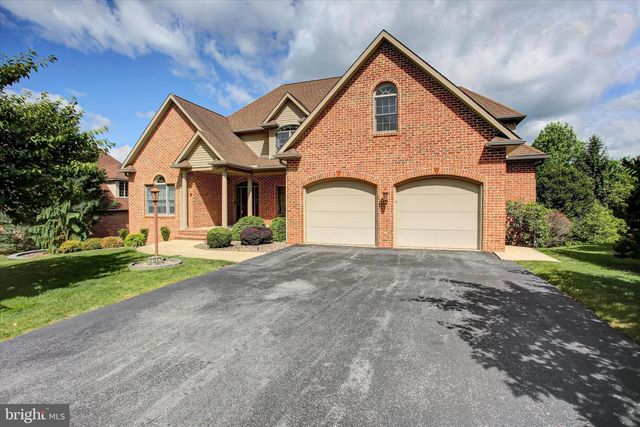 11067 WEATHERSTONE DR, Waynesboro, PA 17268