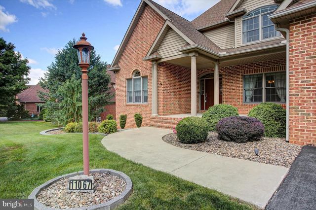 11067 WEATHERSTONE DR, Waynesboro, PA 17268