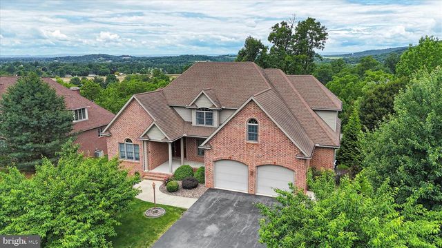 11067 WEATHERSTONE DR, Waynesboro, PA 17268