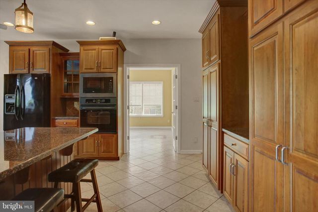 11067 WEATHERSTONE DR, Waynesboro, PA 17268