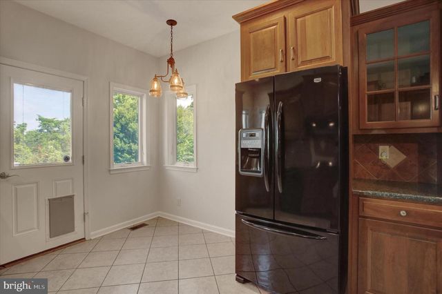 11067 WEATHERSTONE DR, Waynesboro, PA 17268