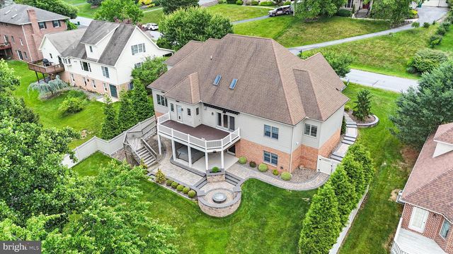 11067 WEATHERSTONE DR, Waynesboro, PA 17268