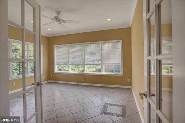11067 WEATHERSTONE DR, Waynesboro, PA 17268