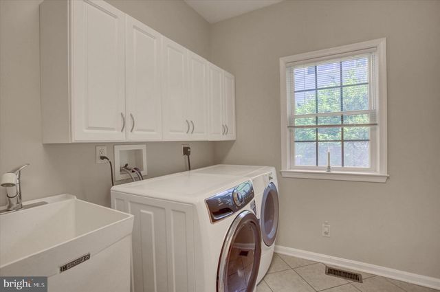 11067 WEATHERSTONE DR, Waynesboro, PA 17268