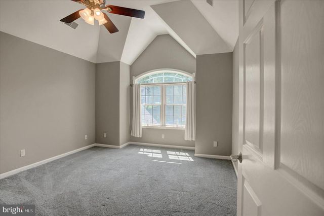 11067 WEATHERSTONE DR, Waynesboro, PA 17268
