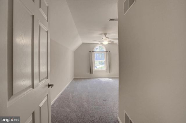 11067 WEATHERSTONE DR, Waynesboro, PA 17268