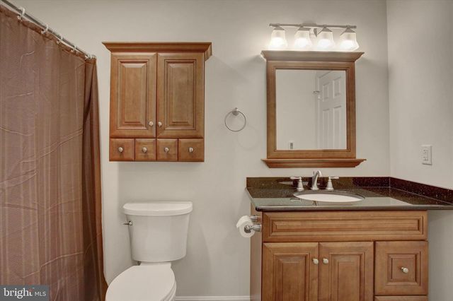 11067 WEATHERSTONE DR, Waynesboro, PA 17268
