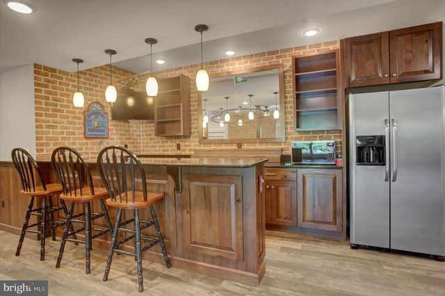 11067 WEATHERSTONE DR, Waynesboro, PA 17268