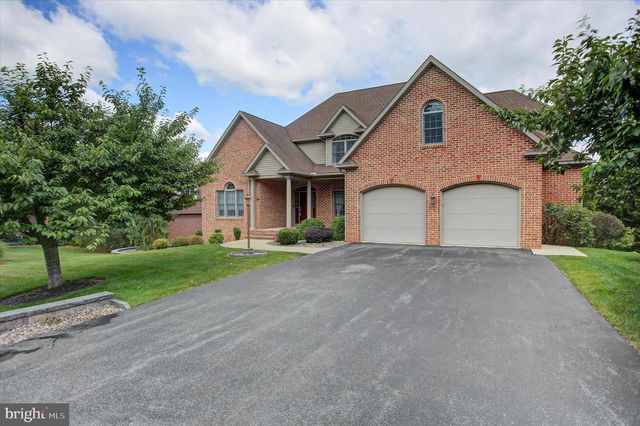 11067 WEATHERSTONE DR, Waynesboro, PA 17268