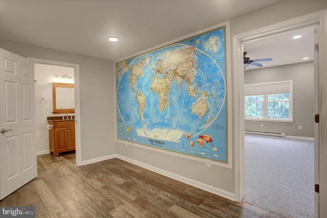 11067 WEATHERSTONE DR, Waynesboro, PA 17268