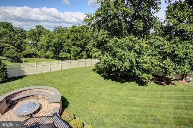 11067 WEATHERSTONE DR, Waynesboro, PA 17268