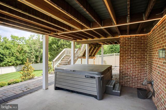 11067 WEATHERSTONE DR, Waynesboro, PA 17268