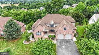 11067 WEATHERSTONE DR, Waynesboro, PA 17268