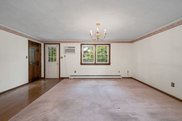 25 Oak St D, Methuen, MA 01844