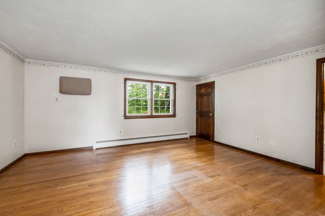 25 Oak St D, Methuen, MA 01844
