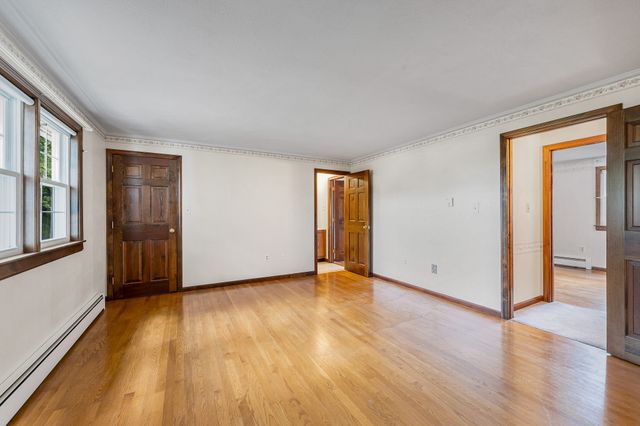 25 Oak St D, Methuen, MA 01844