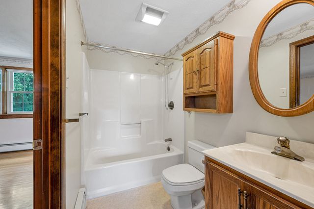 25 Oak St D, Methuen, MA 01844