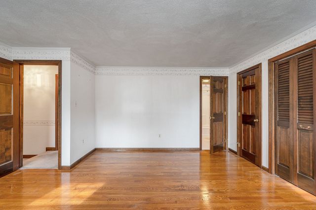25 Oak St D, Methuen, MA 01844