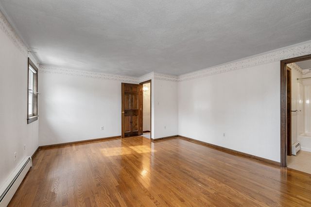 25 Oak St D, Methuen, MA 01844
