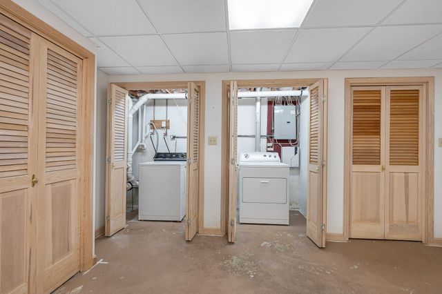 25 Oak St D, Methuen, MA 01844