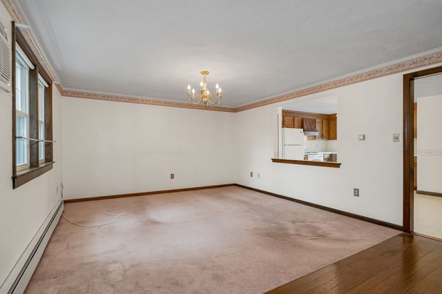 25 Oak St D, Methuen, MA 01844