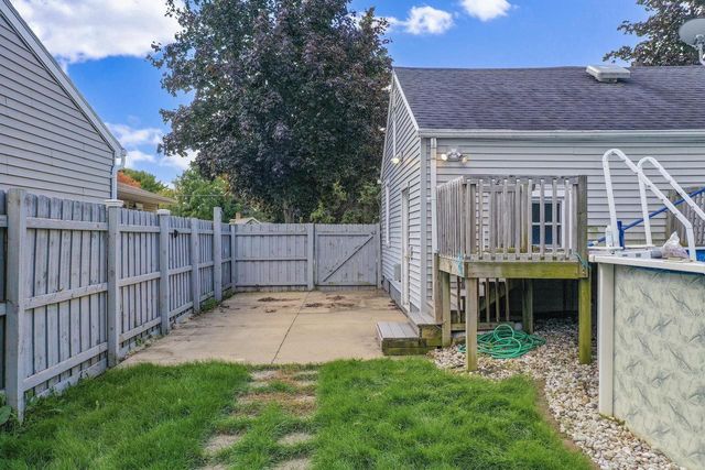 1722 W MURDOCK AVENUE, Oshkosh, WI 54901