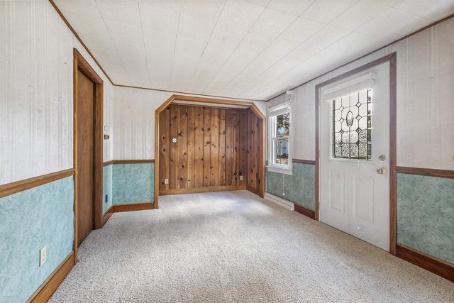 1722 W MURDOCK AVENUE, Oshkosh, WI 54901
