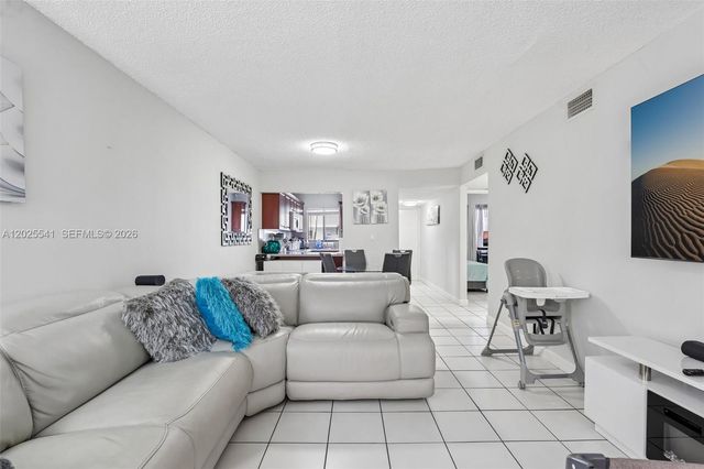 6041 W 24th Avenue B103, Hialeah, FL 33016