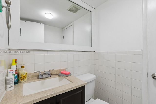 6041 W 24th Avenue B103, Hialeah, FL 33016