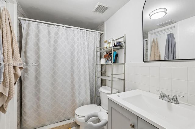 6041 W 24th Avenue B103, Hialeah, FL 33016