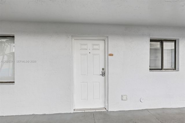 6041 W 24th Avenue B103, Hialeah, FL 33016