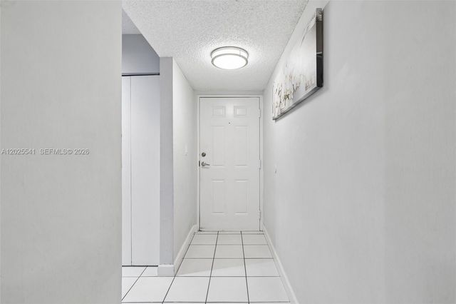 6041 W 24th Avenue B103, Hialeah, FL 33016
