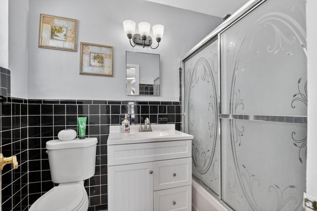 4700 NE 1st Terrace, Deerfield Beach, FL 33064