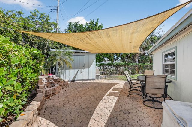 4700 NE 1st Terrace, Deerfield Beach, FL 33064