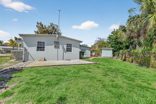 4700 NE 1st Terrace, Deerfield Beach, FL 33064