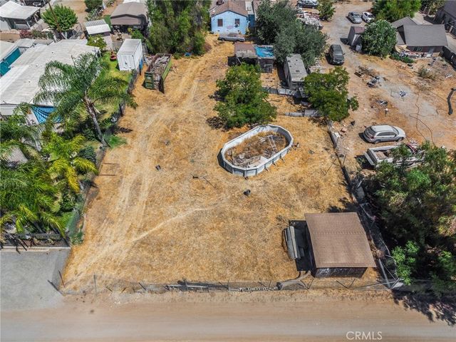 7 Eucalyptus Ave, Perris, CA 92570