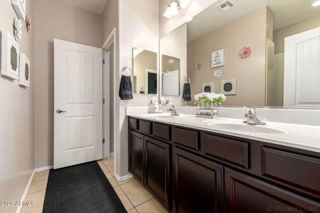 4125 W HARWELL Road, Laveen, AZ 85339