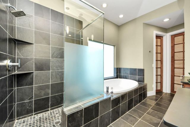 1610 Calumet Street, Houston, TX 77004