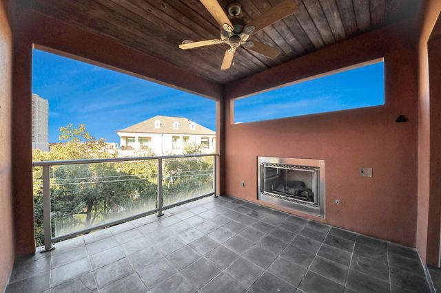 1610 Calumet Street, Houston, TX 77004