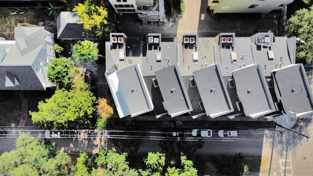 1610 Calumet Street, Houston, TX 77004