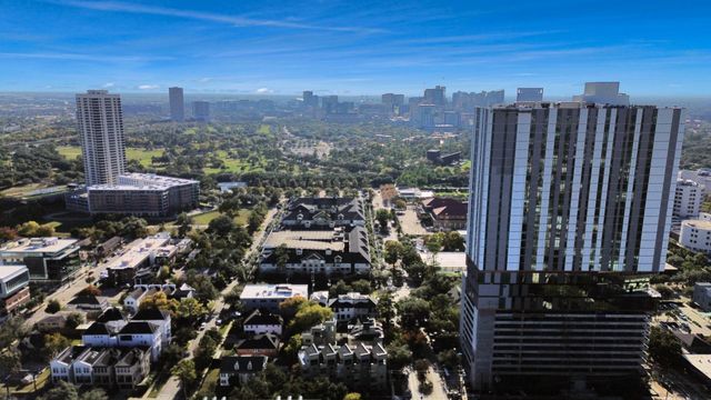 1610 Calumet Street, Houston, TX 77004