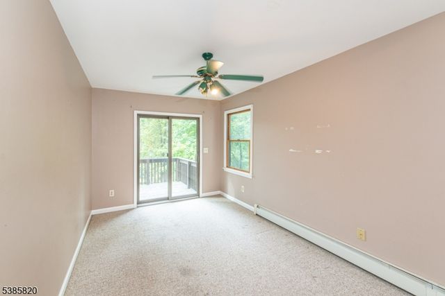 40 Castle Rock Rd, Jefferson Twp., NJ 07849