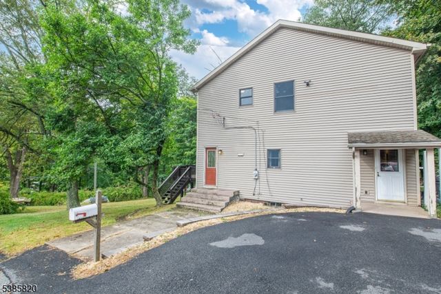 40 Castle Rock Rd, Jefferson Twp., NJ 07849