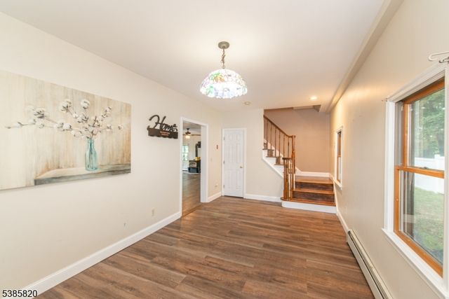 40 Castle Rock Rd, Jefferson Twp., NJ 07849