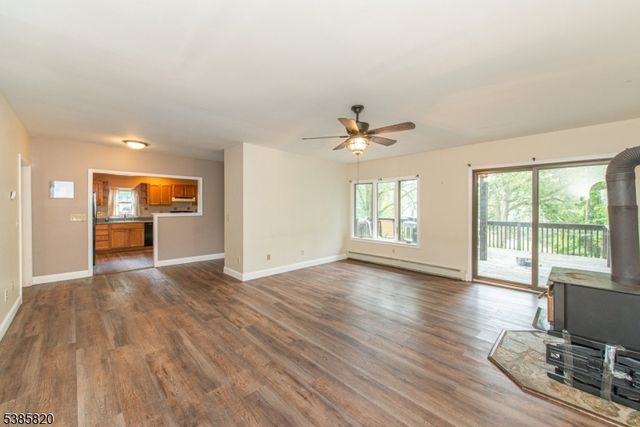 40 Castle Rock Rd, Jefferson Twp., NJ 07849