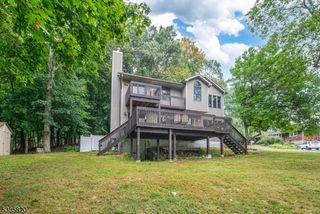 40 Castle Rock Rd, Jefferson Twp., NJ 07849