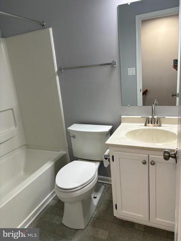 2354 SETON WAY, District Heights, MD 20747