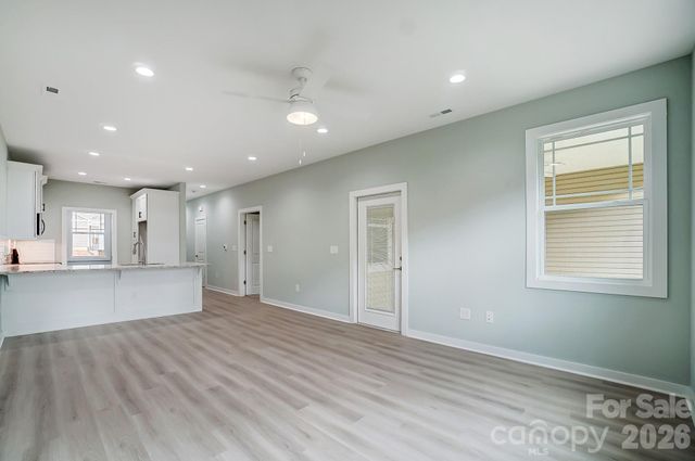 2866 15th Avenue Place SE, Hickory, NC 28602