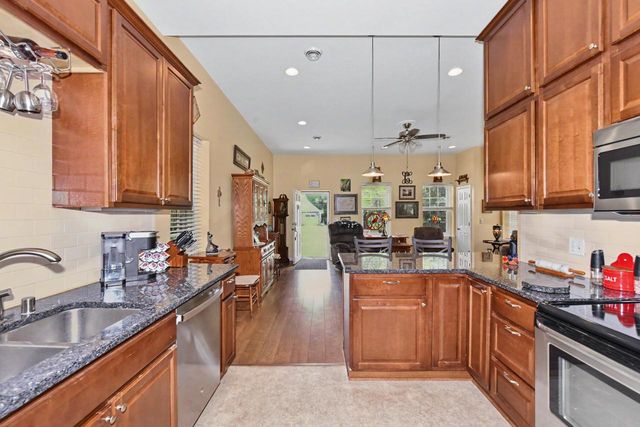 1123 S Utica ROAD, Summit, WI 53066