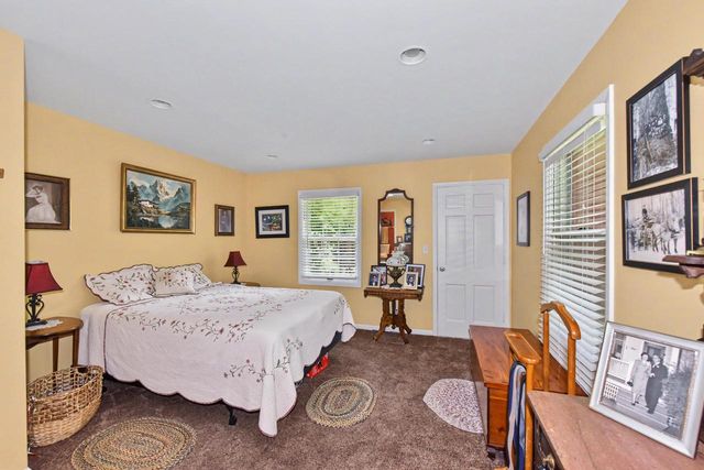 1123 S Utica ROAD, Summit, WI 53066